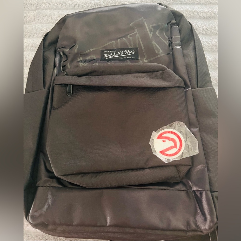 NWT MITCHELL AND NESS ATLANTA HAWKS BACKPACK
